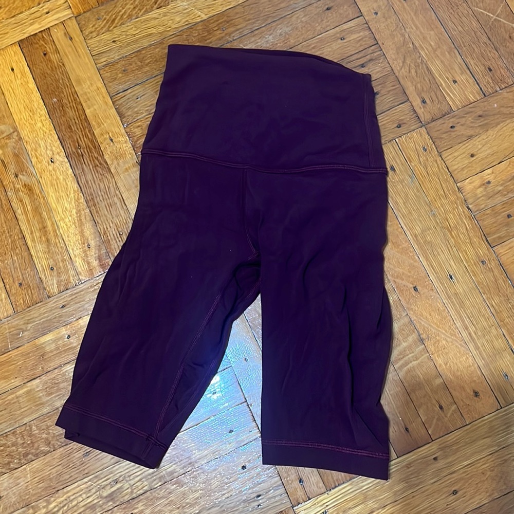 lululemon burgundy shorts
